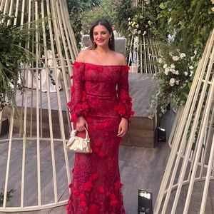 Meet your Posher, Claudia